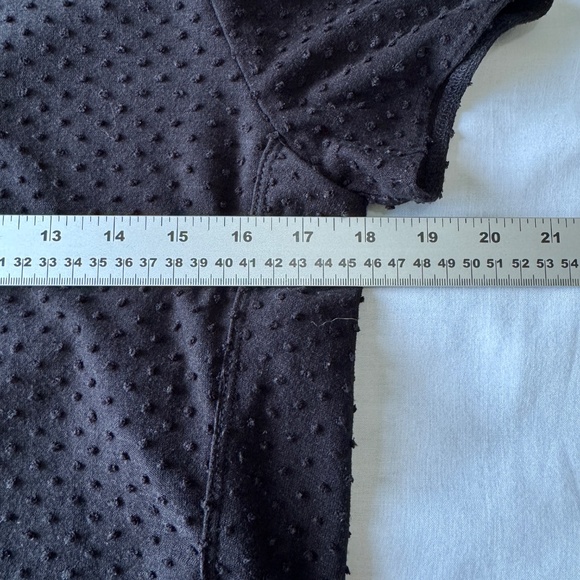 Wilfred Aritzia Women's Short Sleeve Capucine Textured T-Shirt Black Size Small - Picture 12 of 15